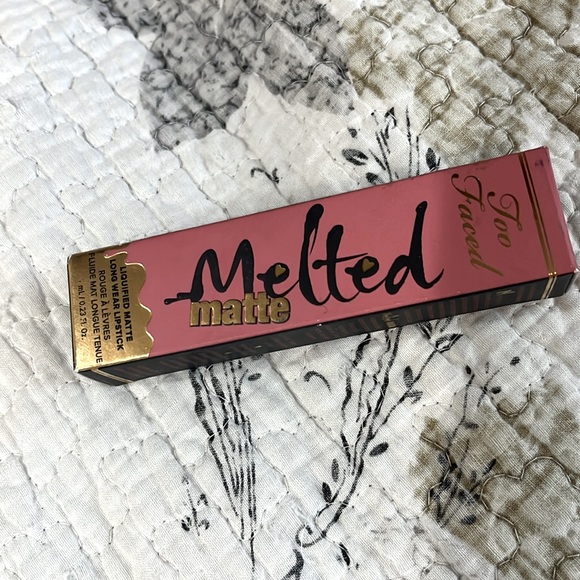 Melted Matte Liquified Longwear Lipstick - Long Wear Lipstick - bottomless 💖 - Picture 3 of 5